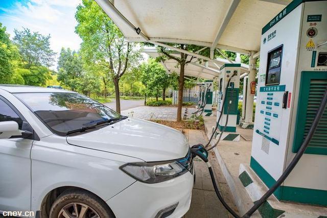 纯电动微型汽车热销重塑中国新能源车市场新格局